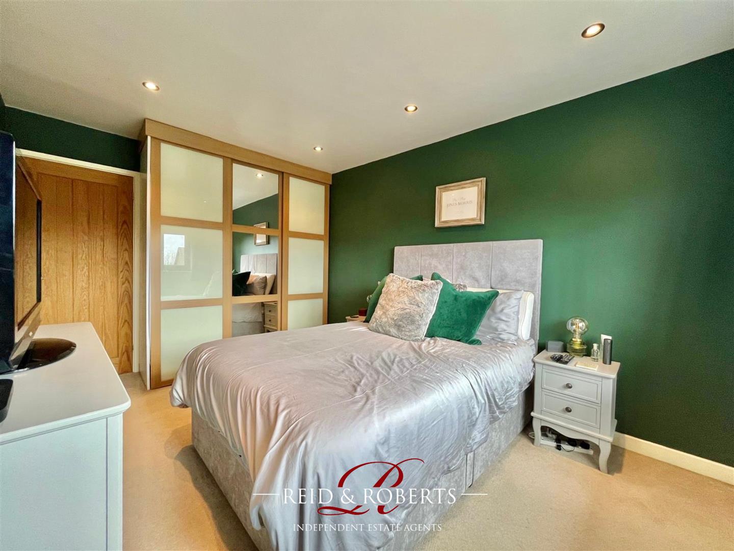 The Links, Wrexham Reid and Roberts